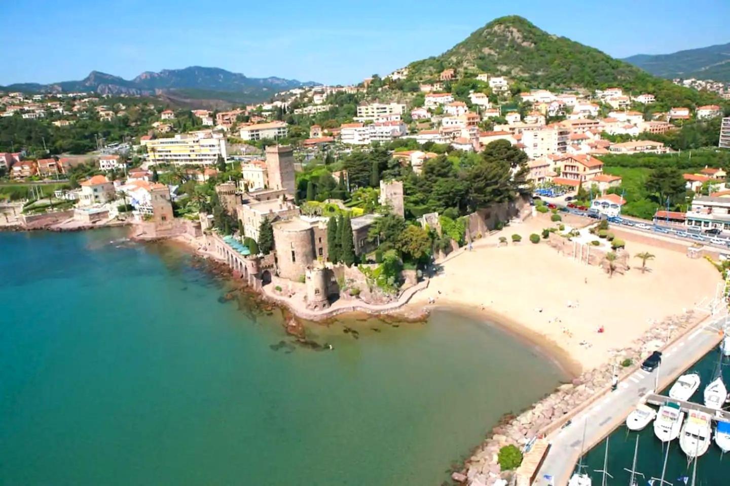 Ginkgo Studio - Piscine, Proche De La Mer, Golf, Wifi 망들리유 라 나플 외부 사진